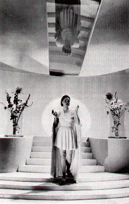 Margaretta Scott as Rowena, as filmed?